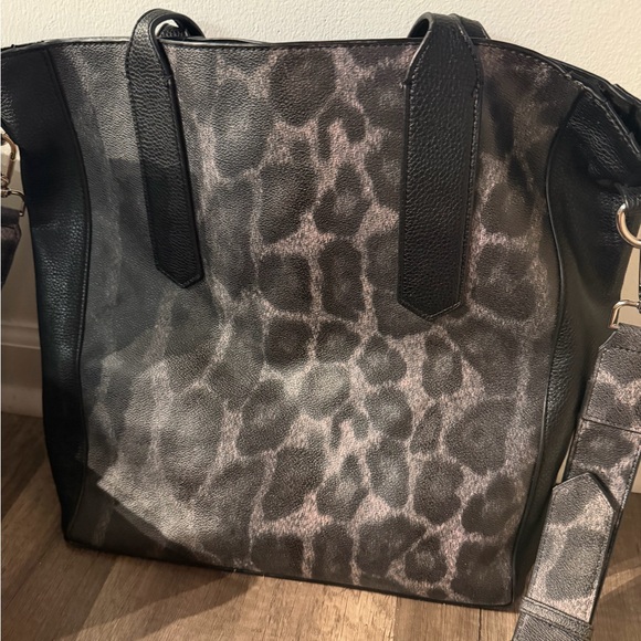 Steve Madden Black and Grey Leopard Print Tote - Picture 2 of 2